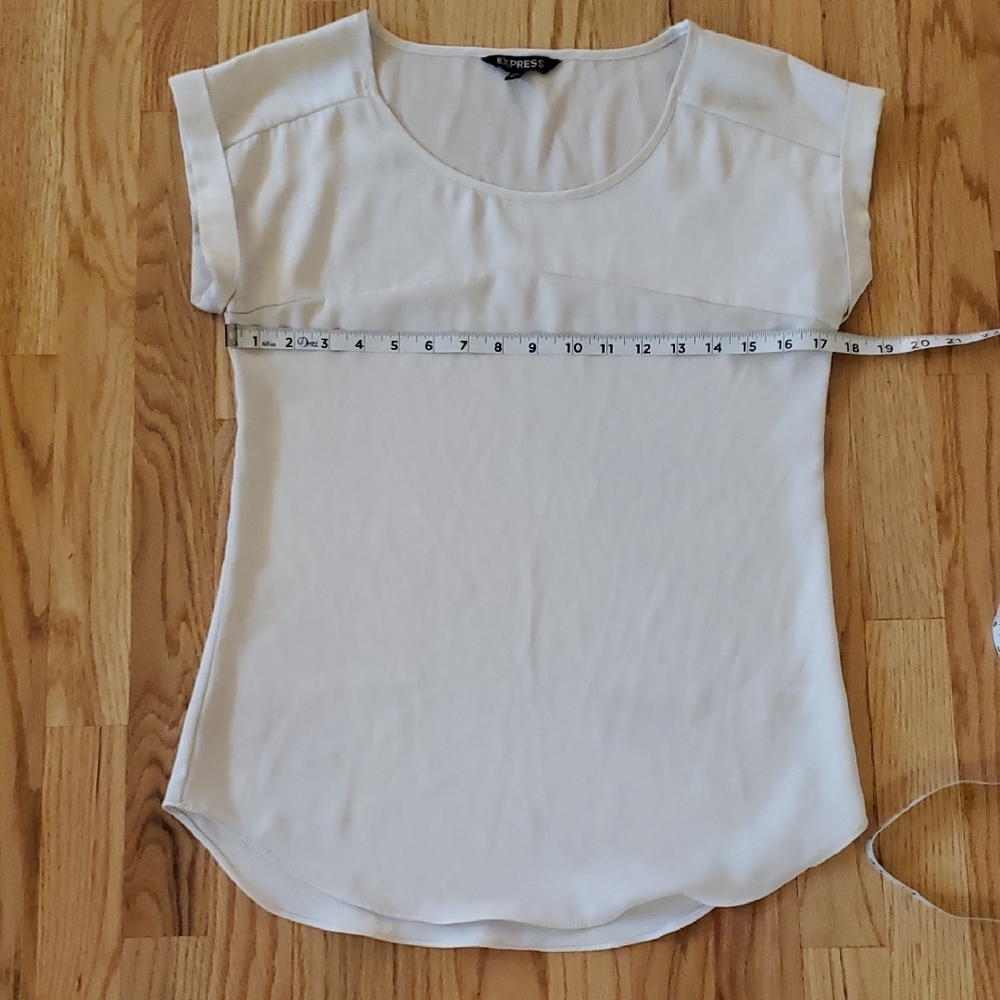 Express Women's Cream Blouse - Picture 4 of 7